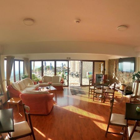 Isaris Hotel Isaraiko Spiti Agia Theodora מראה חיצוני תמונה