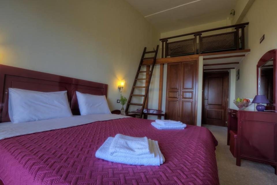 Isaris Hotel Isaraiko Spiti Agia Theodora מראה חיצוני תמונה