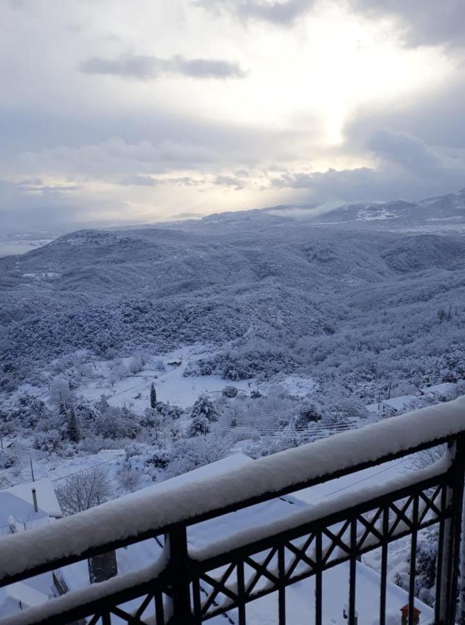 Isaris Hotel Isaraiko Spiti Agia Theodora מראה חיצוני תמונה