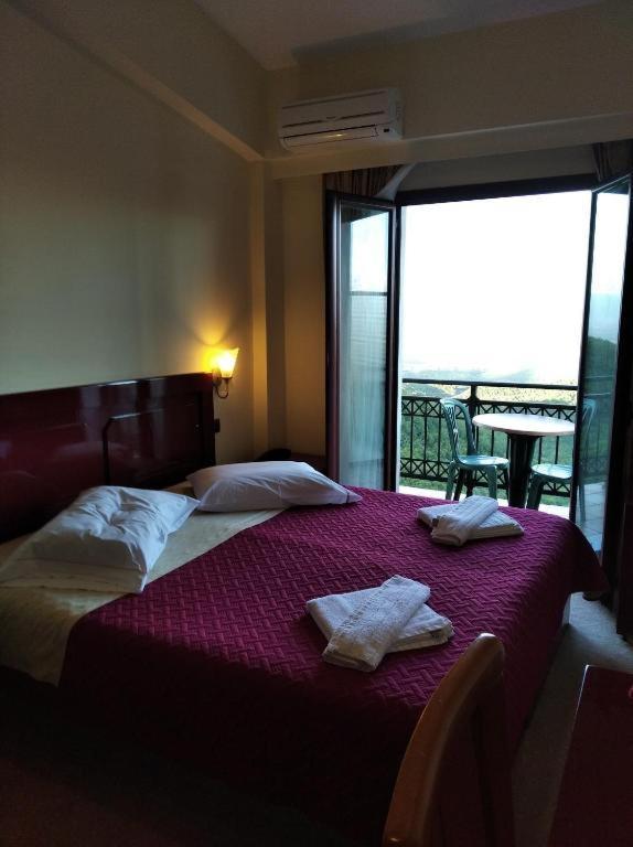 Isaris Hotel Isaraiko Spiti Agia Theodora מראה חיצוני תמונה